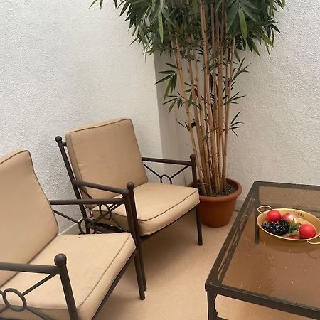 Studio N•2 Avec Patio En Plein Coeur De La Ville บาญเญอ-เดอ-บีกอร์ ภายนอก รูปภาพ