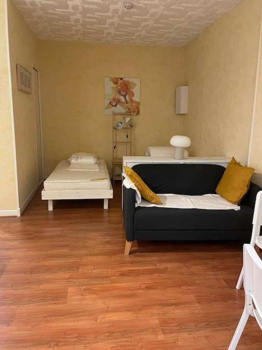 Studio N•2 Avec Patio En Plein Coeur De La Ville บาญเญอ-เดอ-บีกอร์ ภายนอก รูปภาพ