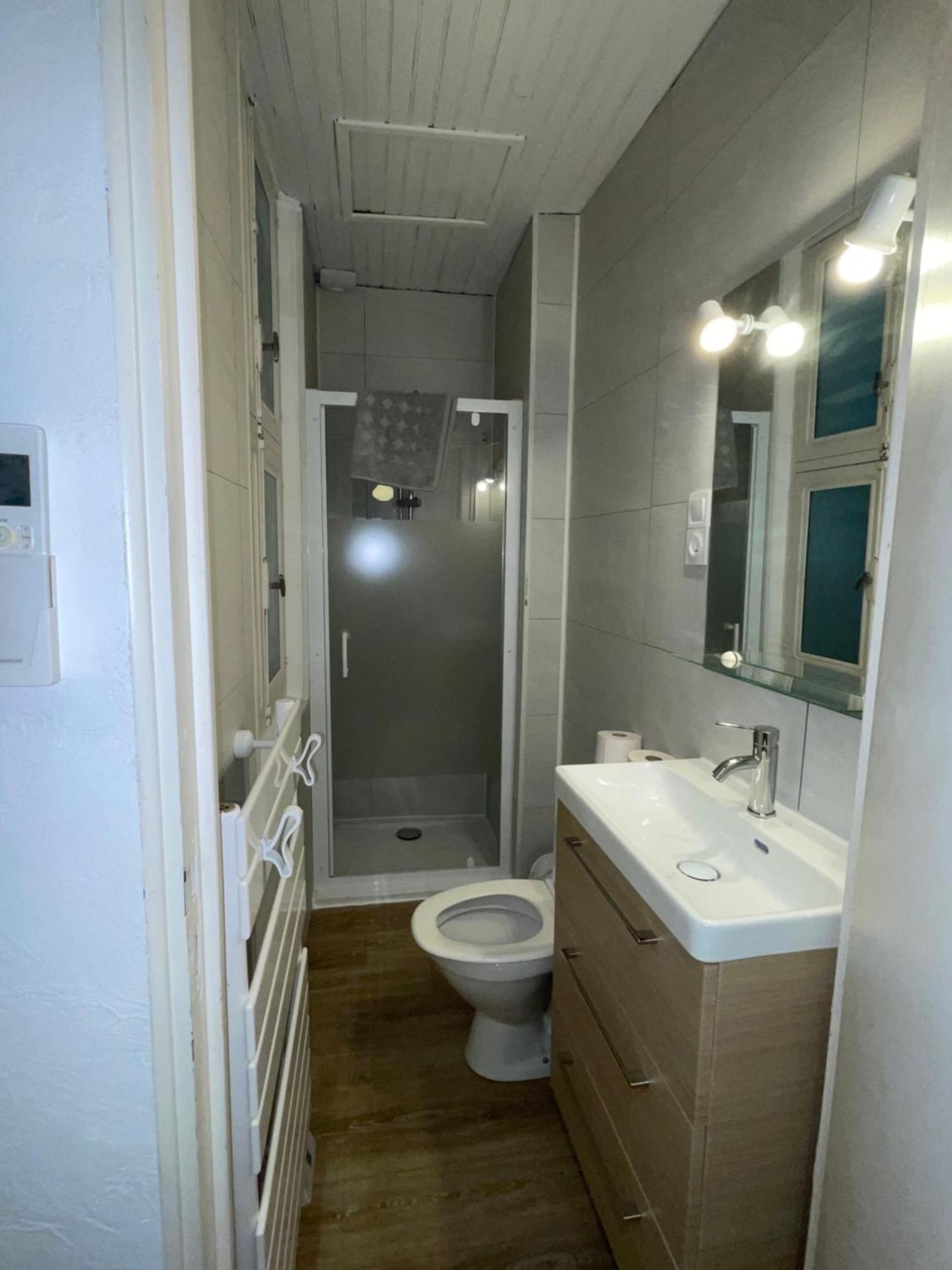 Studio N•2 Avec Patio En Plein Coeur De La Ville บาญเญอ-เดอ-บีกอร์ ภายนอก รูปภาพ