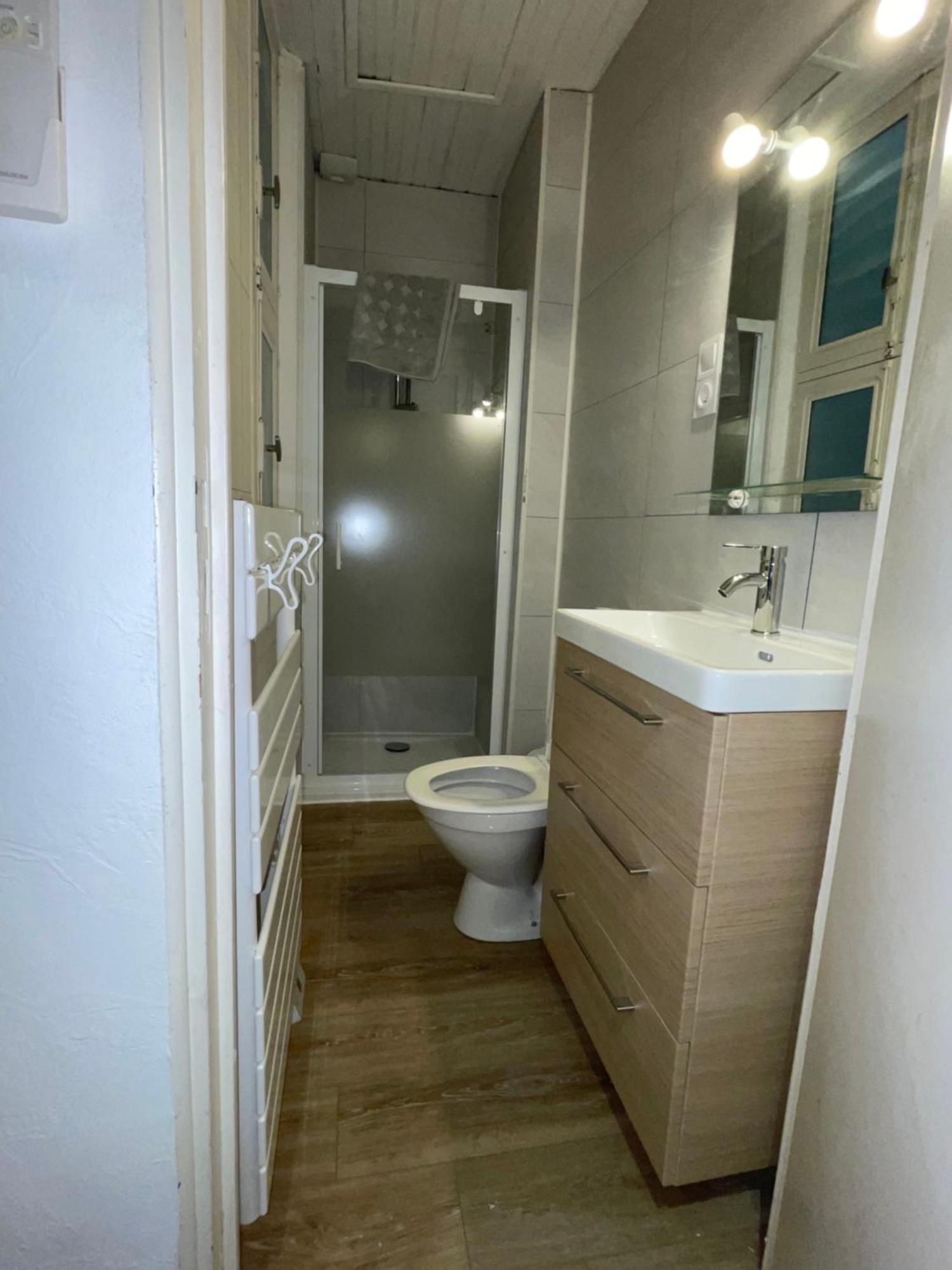 Studio N•2 Avec Patio En Plein Coeur De La Ville บาญเญอ-เดอ-บีกอร์ ภายนอก รูปภาพ